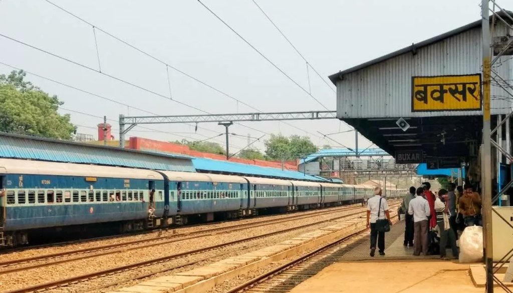 बक्सर रेलवे स्टेशन पर दो नए प्लेटफार्मों का निर्माण, यात्रियों की सुविधा के लिए बढ़ा रेलवे ढांचा