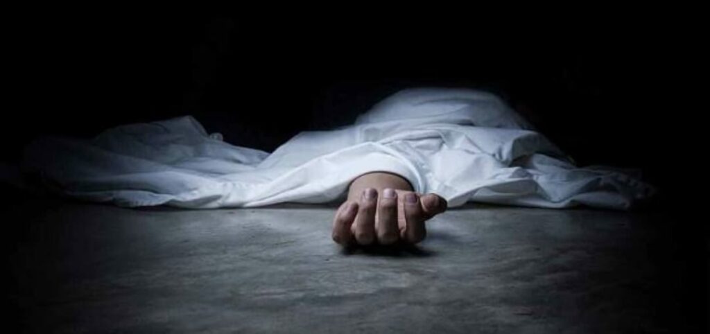 दरभंगा: सोने के व्यापारी की क्षत-विक्षत लाश मिलने से क्षेत्र में तनाव, स्थानीय लोगों ने पांच घंटे तक सड़क जाम किया।
