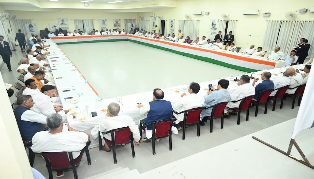 कांग्रेस ने दिल्ली में 35 उम्मीदवारों की सूची की फाइनल, बिहार में सीट आवंटन पर चर्चा जारी