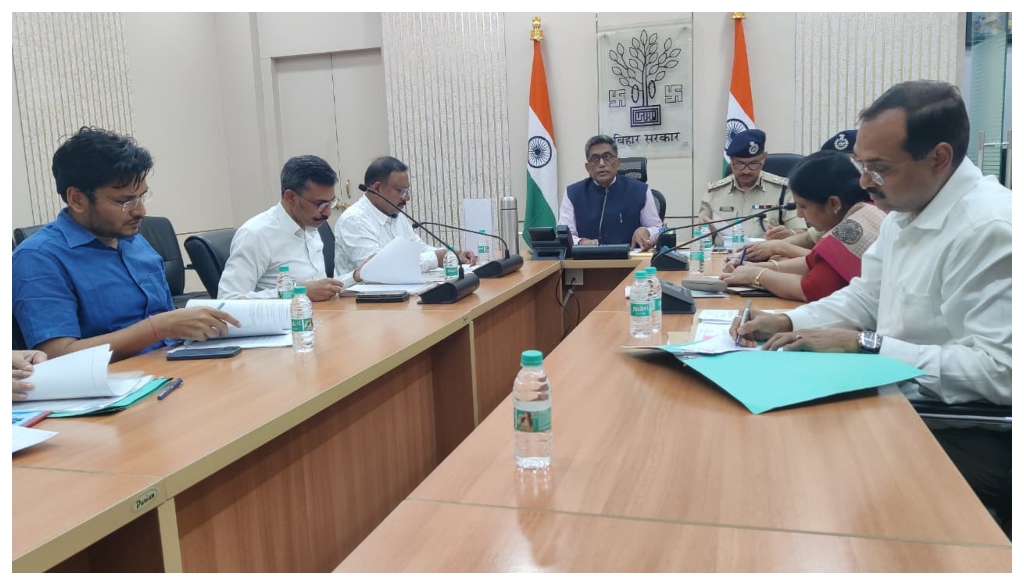 बिहार सरकार ने दुर्गा पूजा के लिए सख्त सुरक्षा उपायों की घोषणा, सभी जिलों में पुलिस तैनात रहेगा