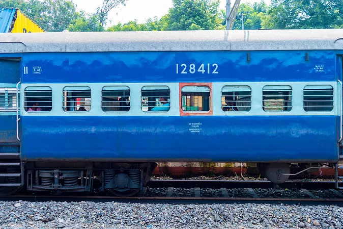 रेलवे जोन में पांच साल से ज्यादा समय से एक ही जगह जमे अधिकारियों का स्थानांतरण, नई पालिसी लागू