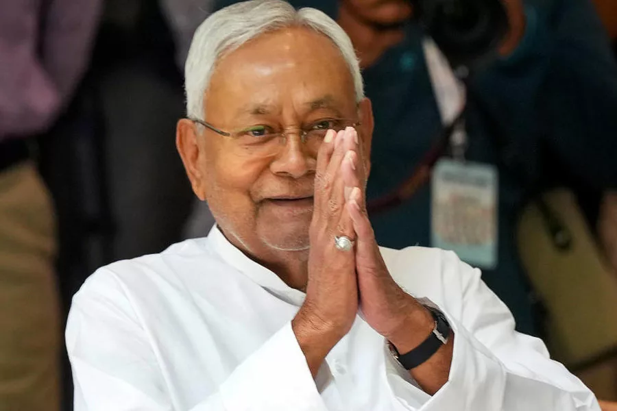 Bihar Politics : I.N.D.I.A गठबंधन के नेताओं की ऑनलाइन बैठक, नीतीश कुमार को संयोजक बनाने की संभावना