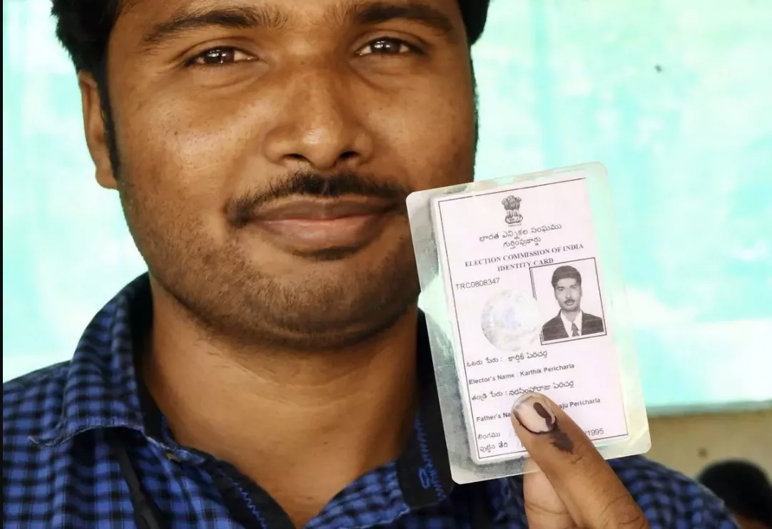 देश भर में Voter Card भी हुआ Online. अब घर बैठे बन जाएगा अब तक का सबसे ज़रूरी डॉक्यूमेंट
