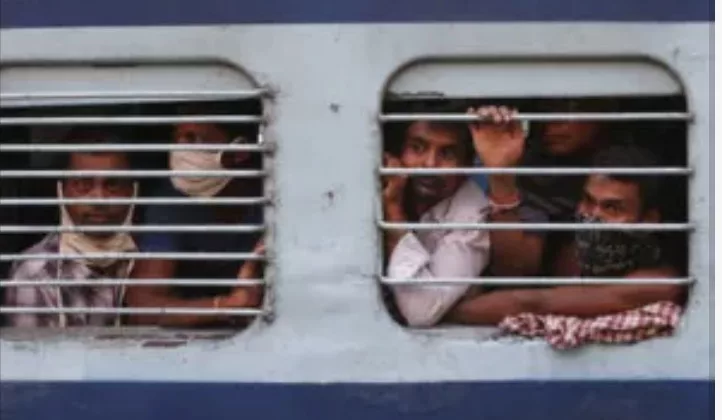 भागलपुर अंग एक्सप्रेस में जाने वाले लोग ध्यान दे, नहीं घुस सकेंगे ट्रेन के भीतर. हालत जान कर रो देंगे बैठे बैठे