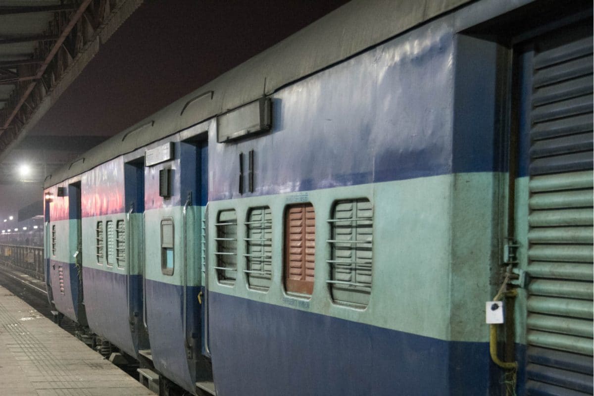 भागलपुर रेलखंड और माल्दा डिविज़न की रद्द सारी ट्रेनो की सूची जानिए, निकलने से पहले देख ले लिस्ट