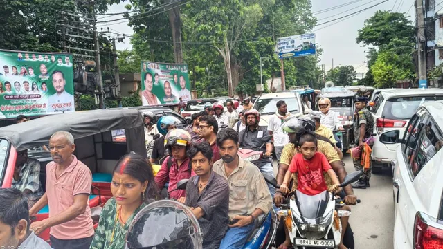 भागलपुर में भारी बारिश से ट्रैफिक ठप: सड़कों पर लगा लंबा जाम, डीएम-एसपी की गाड़ियां भी फंसीं