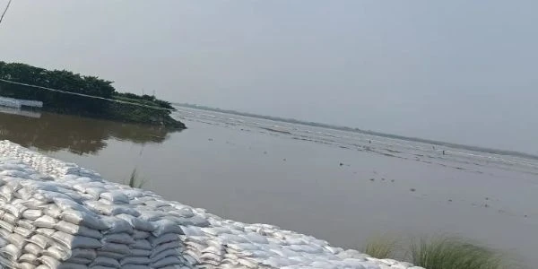 भागलपुर में गंगा खतरे के निशान के पास, कोसी के बढ़ने से बढ़ी चिंता!
