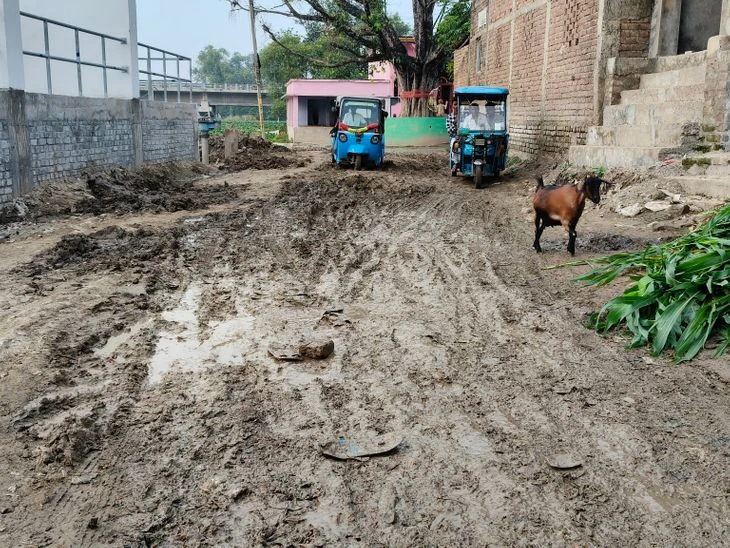 भागलपुर में सड़क और नाले की बदहाली से लोग परेशान