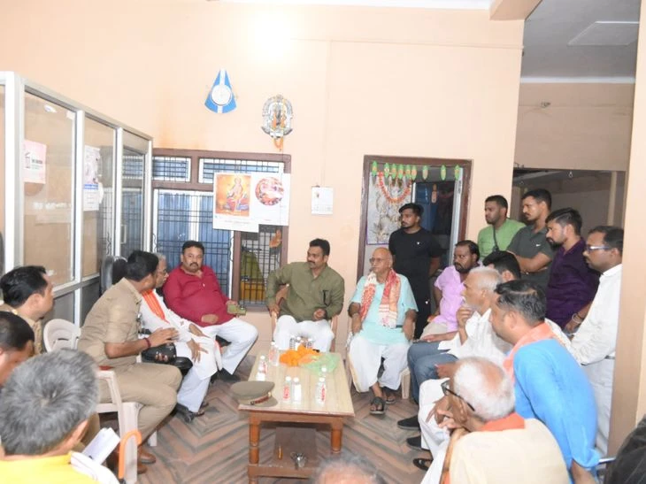 केंद्रीय मंत्री कमलेश पासवान का भागलपुर दौरा, भारी बारिश में भी सुनी लोगों की समस्याएं