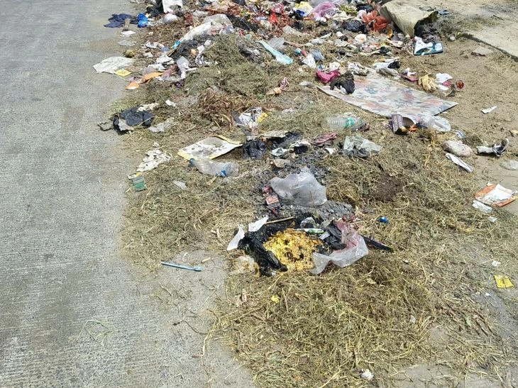 भागलपुर के अकबरनगर में सफाई ठप, हड़ताल से लगे कचरे के ढेर