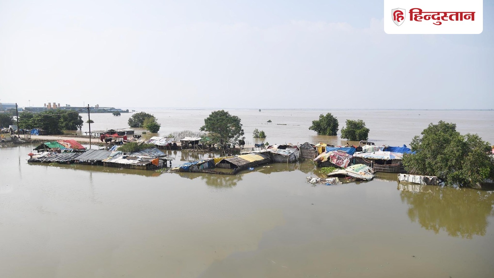 बिहार में गंगा नदी के बढ़ते जलस्तर से कई जिलों में भारी बाढ़