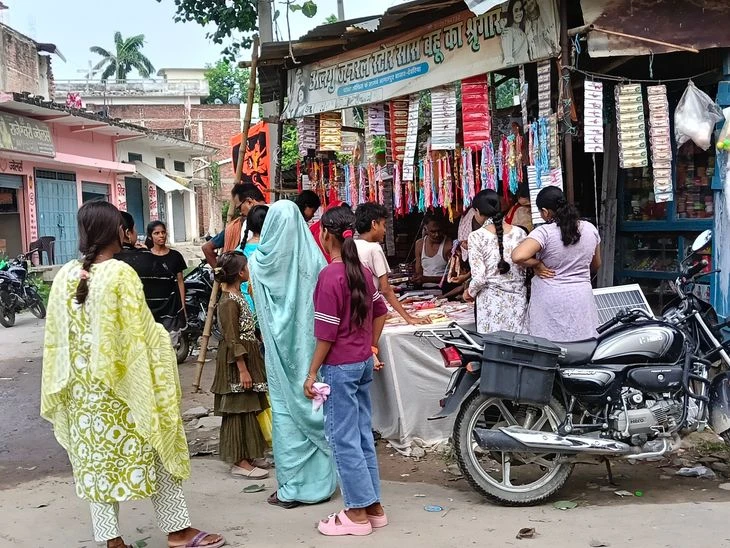 रक्षाबंधन की तैयारी: भागलपुर के बाजारों में उमड़ी भारी भीड़