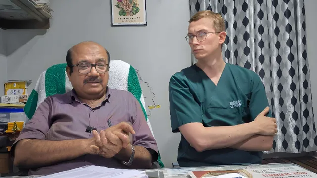 जर्मनी के डॉक्टर ने सीखी भागलपुर में कम खर्च वाली हड्डी की सर्जरी