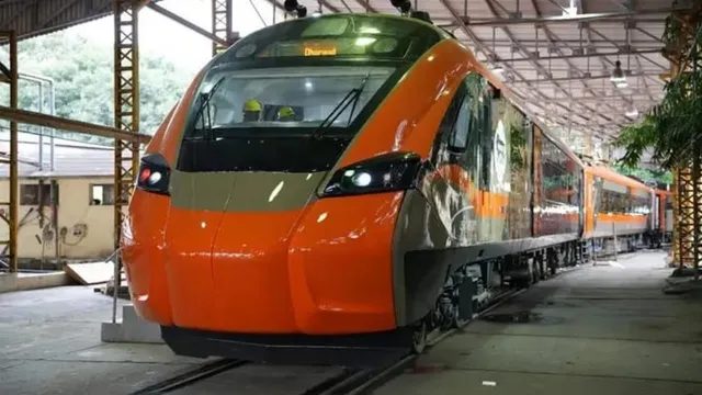 भागलपुर से आनंद विहार के बीच चलेगी स्लीपर वंदे भारत एक्सप्रेस