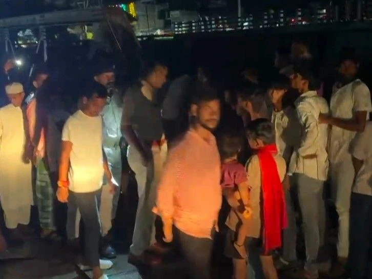 शॉकिंग! चंपा नदी में मिला अज्ञात शव, इलाके में फैली सनसनी