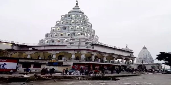 नवगछिया के ऐतिहासिक सैदपुर दुर्गा मंदिर पर फिर मंडराया गंगा कटाव का गंभीर खतरा