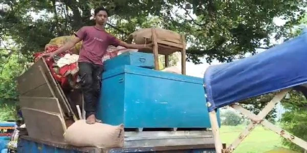 राघोपुर में गंगा का भीषण कटाव बना त्रासदी, उजड़ रहे हैं आशियाने