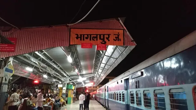 अमृत भारत योजना से चमका भागलपुर जंक्शन, चौड़ा हुआ फुटओवर ब्रिज और लगेंगे नए लिफ्ट