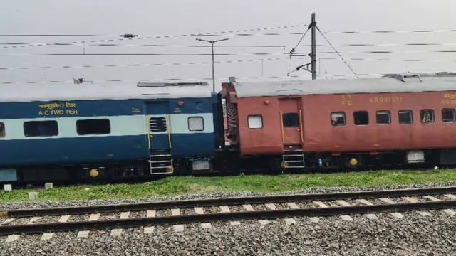 गंगा का बढ़ता पानी खतरनाक, बिहार में ट्रेनें हुईं धीमी
