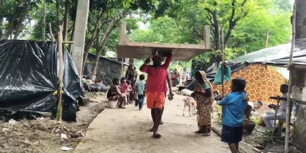गंगा का रौद्र रूप! जानिए कैसे दाने-दाने को तरसे भागलपुर के बाढ़ पीड़ित