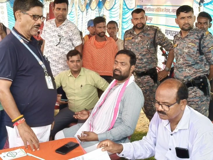 भागलपुर में बाढ़ राहत कैंप शुरू, विधायक मिथुन कुमार ने जानी लोगों की मुश्किलें