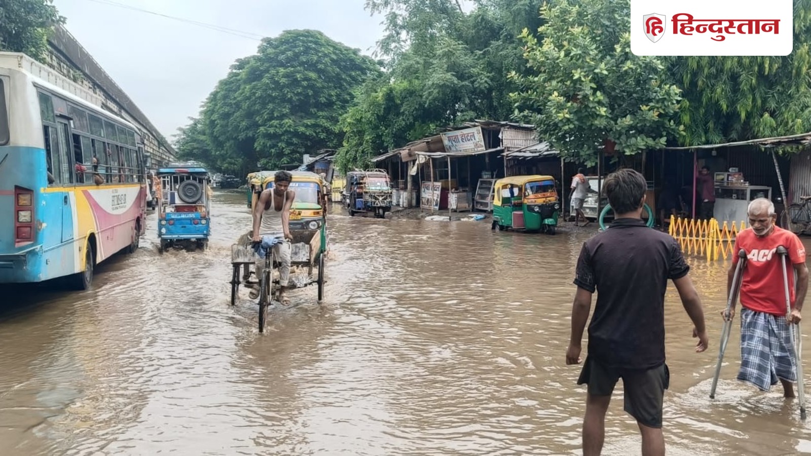 बिहार में भयंकर बाढ़ से तबाही, देखिए गंगा का भयंकर रूप