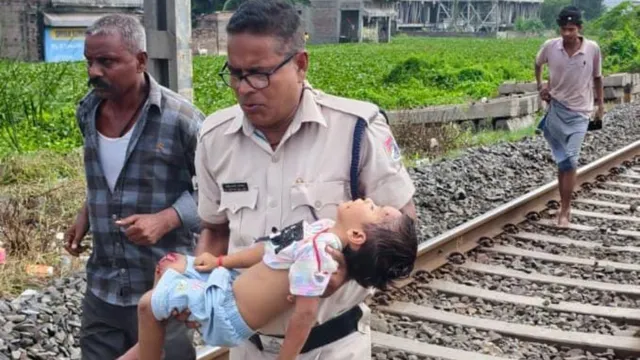 अकबरनगर में दर्दनाक ट्रेन हादसा, पटरी पार करते समय दो की मौत और एक बच्चा गंभीर रूप से घायल