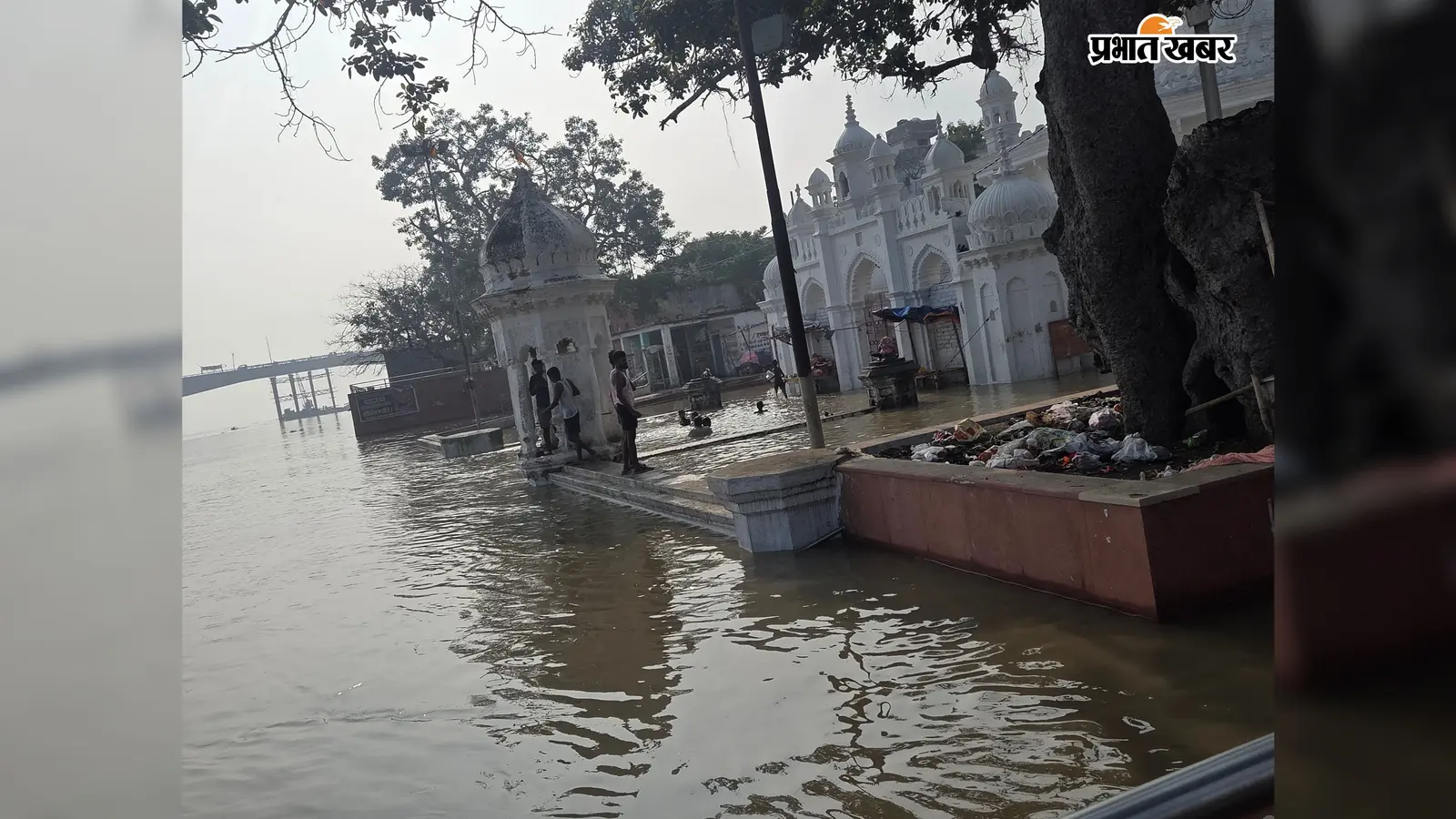 भागलपुर में गंगा का जलस्तर बढ़ा, मंदिर और घाट खतरे में