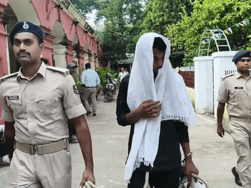 भागलपुर में ब्राउन शुगर तस्करी का भंडाफोड़, पार्षद के बेटे समेत सात गिरफ्तार