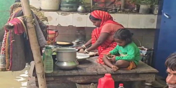 भागलपुर में बाढ़ का तांडव: पॉश कॉलोनियों और बस्तियों में घुसा पानी