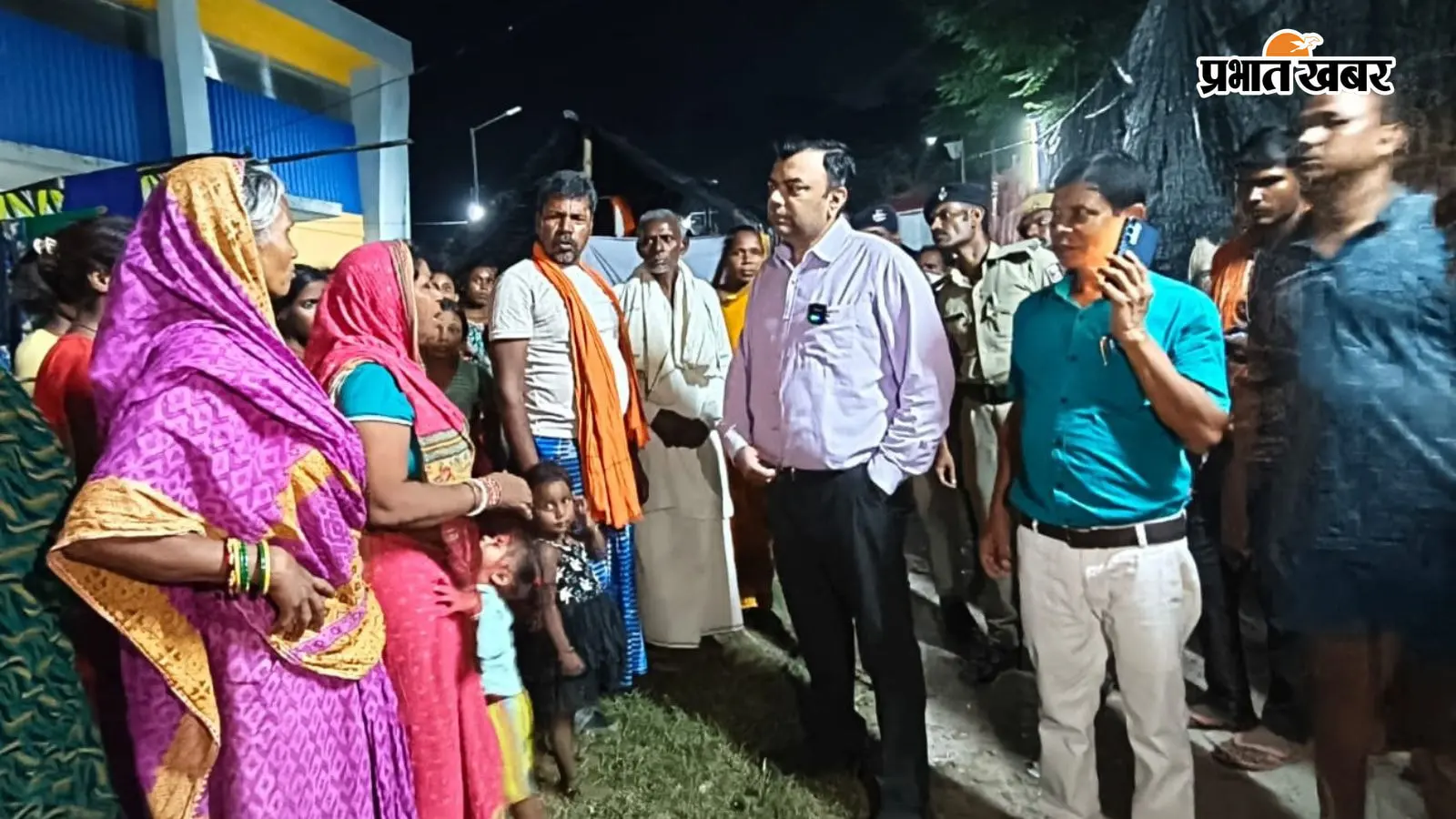 भागलपुर: बाढ़ राहत शिविरों की देर रात औचक जांच