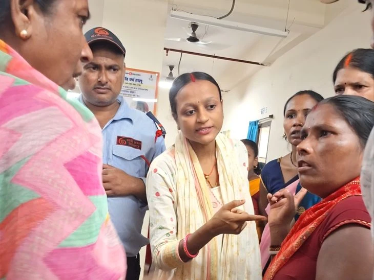 भागलपुर में गर्भवती महिला की पर्ची को लेकर आपस में भिड़ीं दो आशा कार्यकर्ता