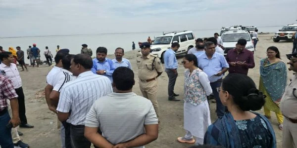 भागलपुर में डीएम और सिटी एसपी ने किए गंगा घाटों के निरीक्षण