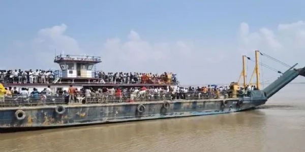 विक्रमशिला सेतु बंद, गंगा में बढ़ी रफ्तार और बदले नावों के समय!