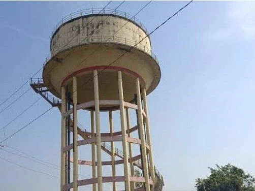 तेलियां कलां गांव में पानी का संकट, पाइपलाइन लीक और ट्रांसफार्मर खराब