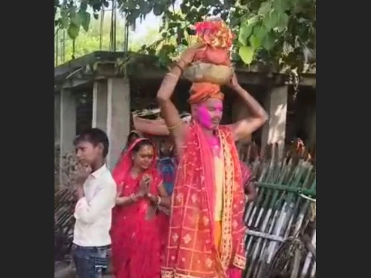दुर्गा पूजा समापन: भागलपुर के गांवों में धूमधाम से हुआ कलश विसर्जन