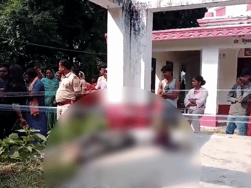 शॉकिंग: भागलपुर के मंदिर परिसर में मिला राजमिस्त्री का शव, हत्या का आरोप!